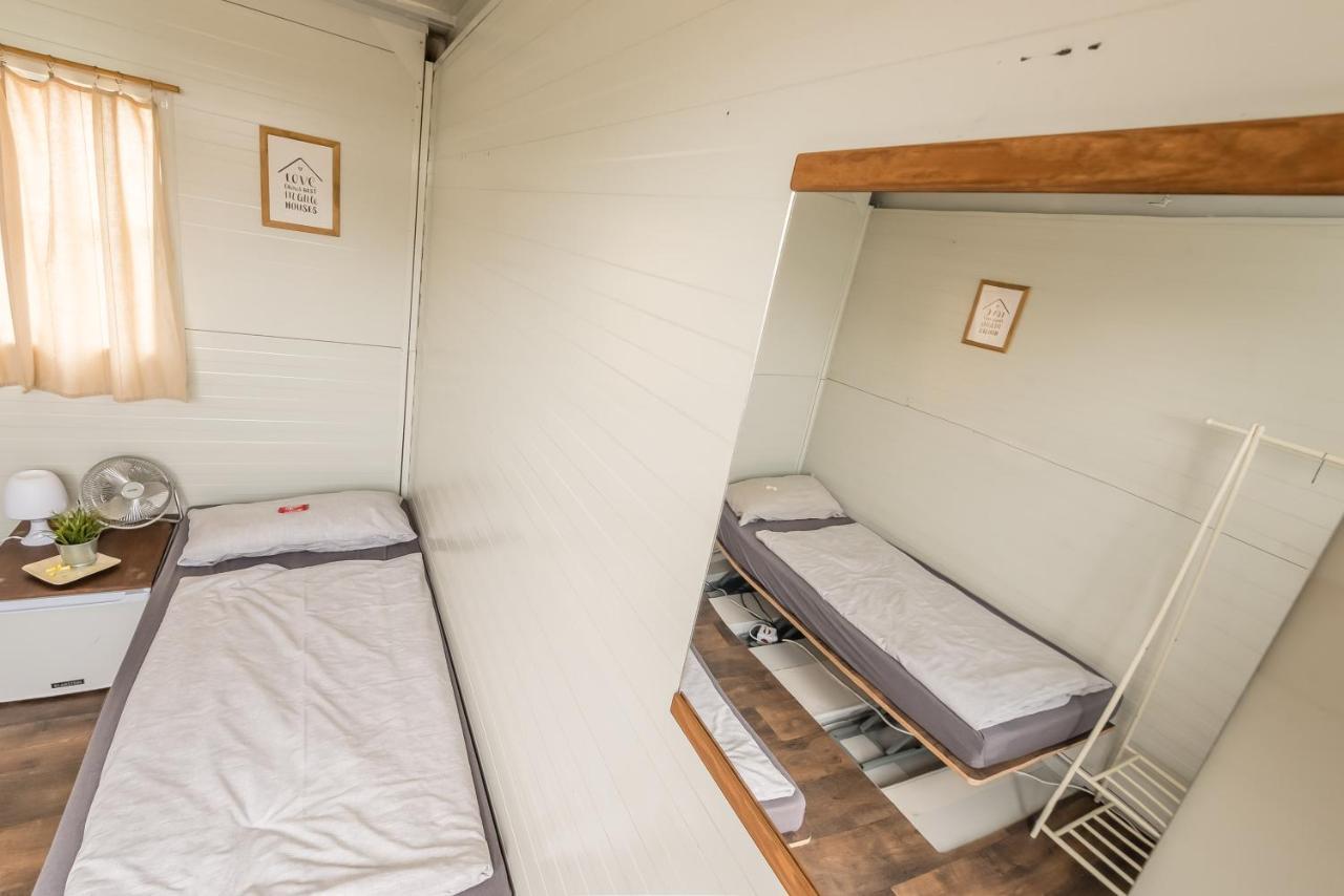Oktoberfest Wiesn Camp Lodge Мюнхен Экстерьер фото